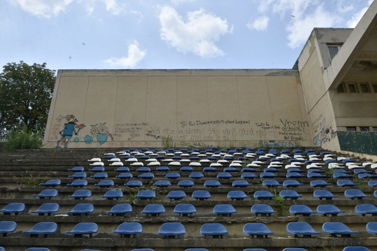 GALERIE FOTO Stadion model acum 30 de ani, acum o ruină! Un nou DEZASTRU în infrastructura sportivă din România