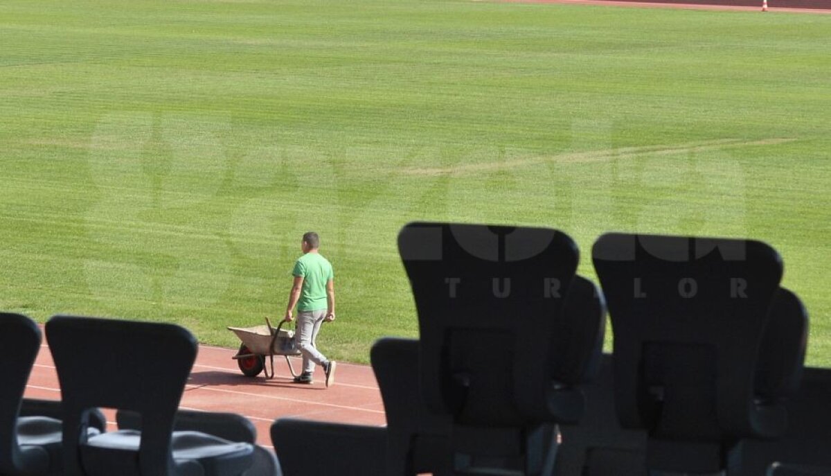 GALERIE FOTO Încă sunt bucăți de teren fără iarbă pe Cluj Arena! Observatorul UEFA a luat o decizie INCREDIBILĂ și cu Național Arena!