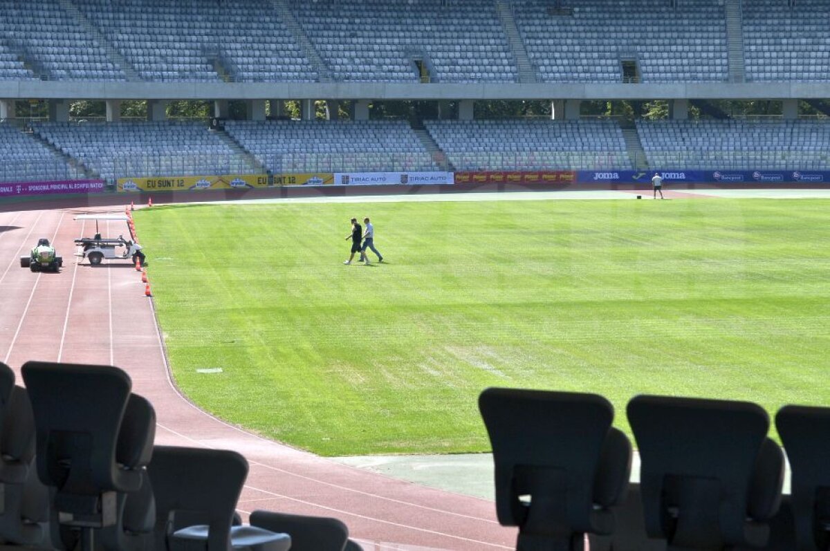 GALERIE FOTO Încă sunt bucăți de teren fără iarbă pe Cluj Arena! Observatorul UEFA a luat o decizie INCREDIBILĂ și cu Național Arena!