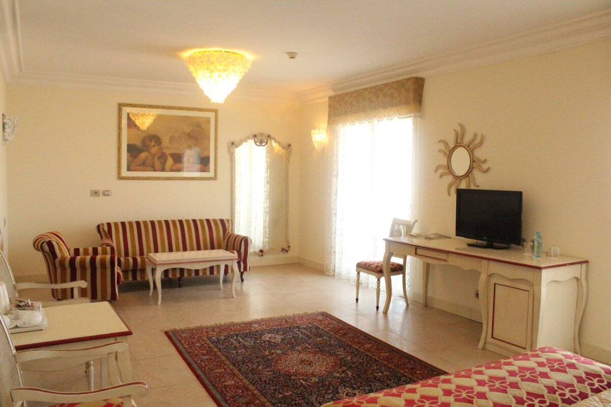 FOTO În camera lui Daum » Gazeta a vizitat Junior Suite-ul în care locuiește noul selecționer la Cluj