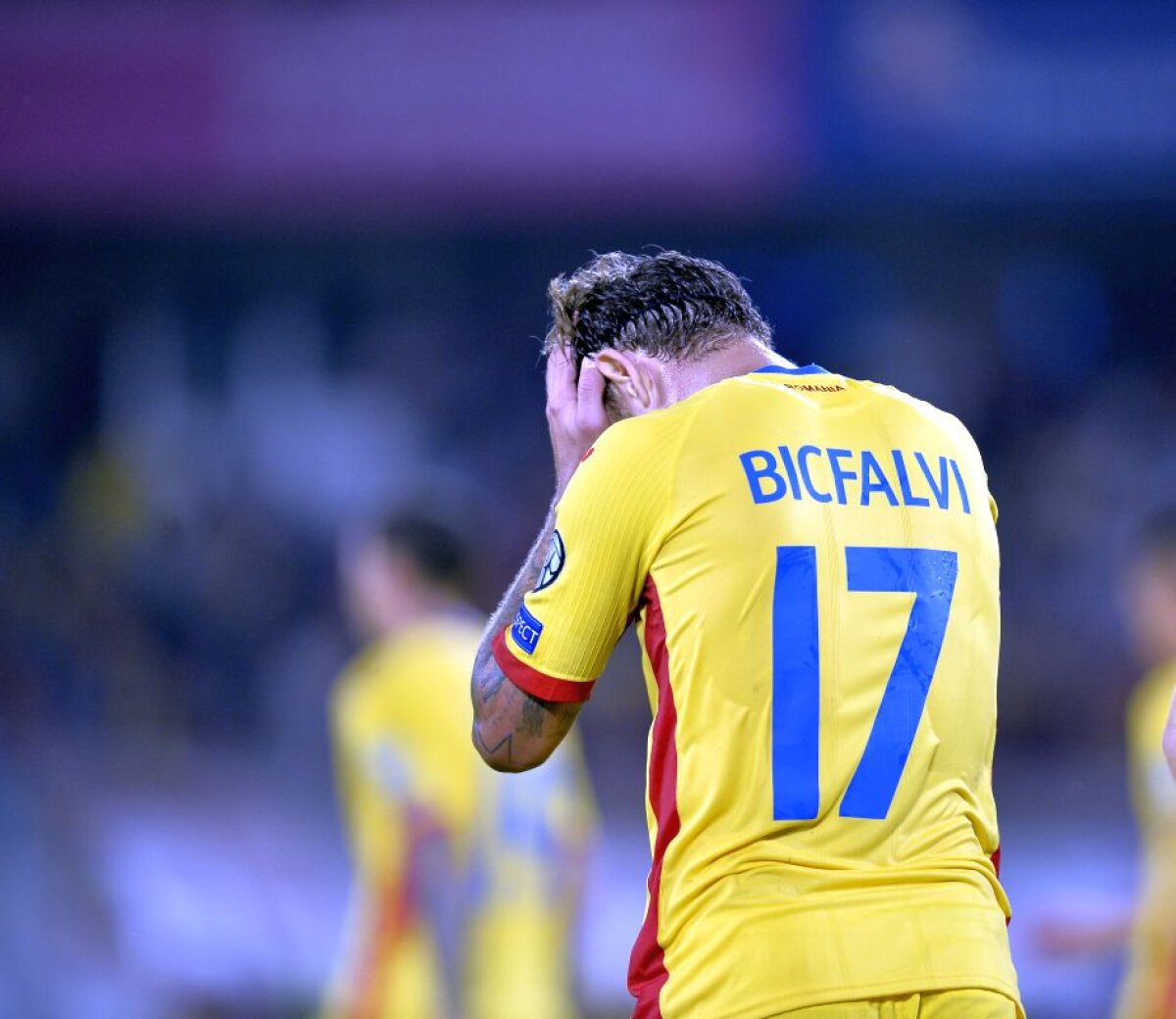 VIDEO + FOTO Nicolae, înapoi la Nicușor » După un joc șters, România putea scoate o victorie cu Muntenegru în prelungiri, dar Stanciu și-a bătut joc de un penalty și s-a terminat 1-1