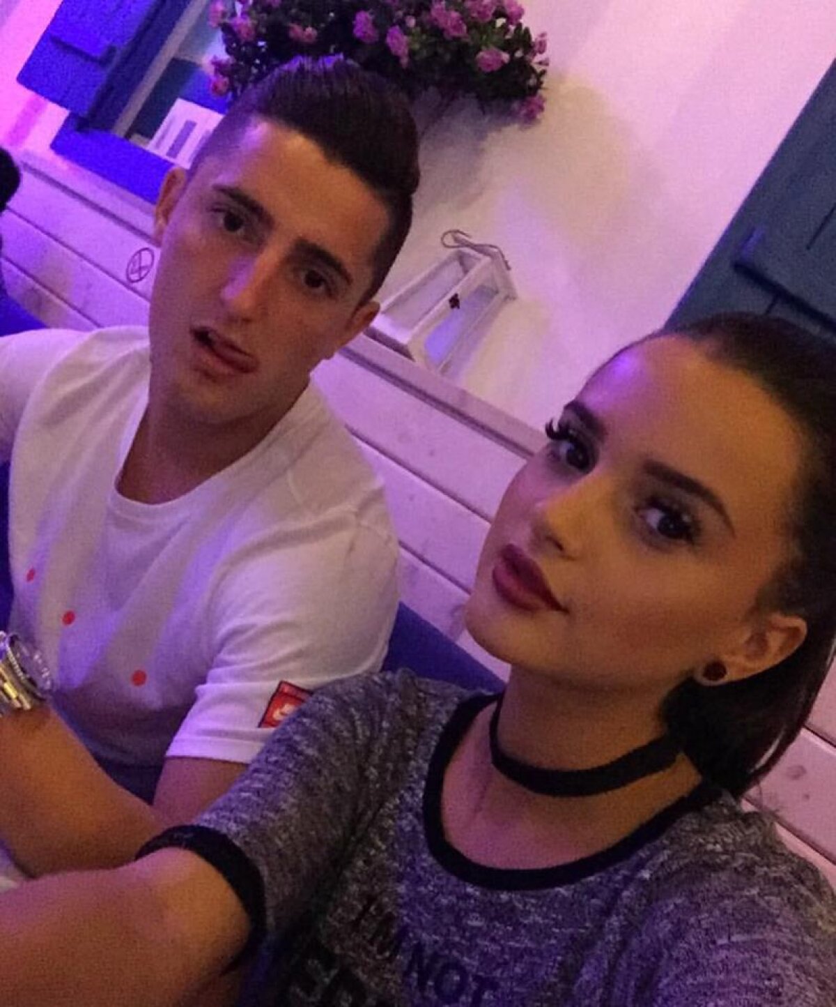 GALERIE FOTO » Iubita SUPERHOT a lui Filip tremură când îl vede jucând pentru România: "Îmi vine să-mi fac o pancartă pe care să scrie «Sunt iubita lui Steliano»!"