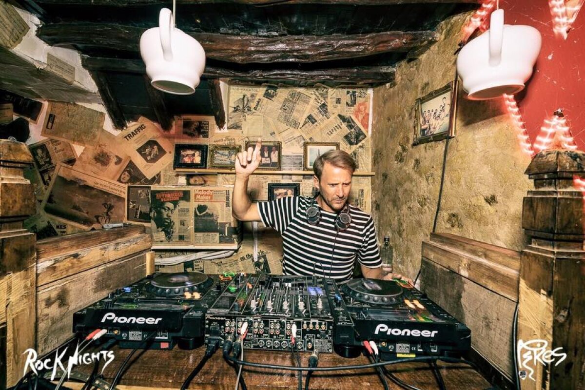 FOTO » Îl recunoașteți? Finalistul de Liga Campionilor și ex-jucător al Barcelonei care a lăsat fotbalul pentru a deveni DJ