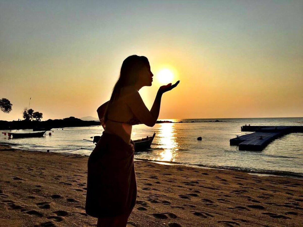 GALERIE FOTO Un jucător adus în vară la Astra se iubește cu o frumoasă braziliancă din Rio 