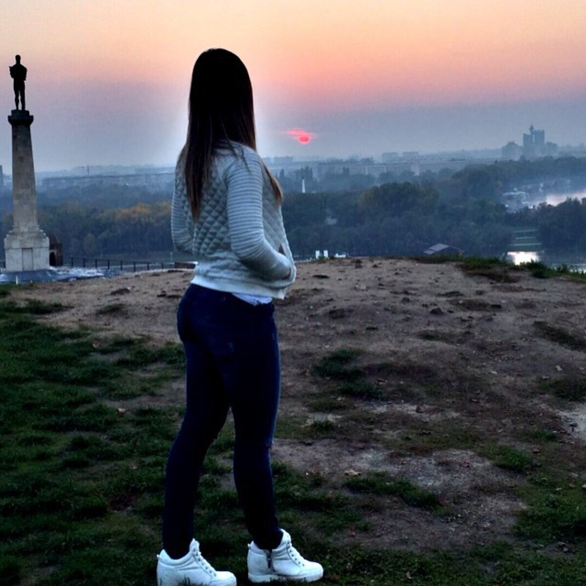 GALERIE FOTO Un jucător adus în vară la Astra se iubește cu o frumoasă braziliancă din Rio 