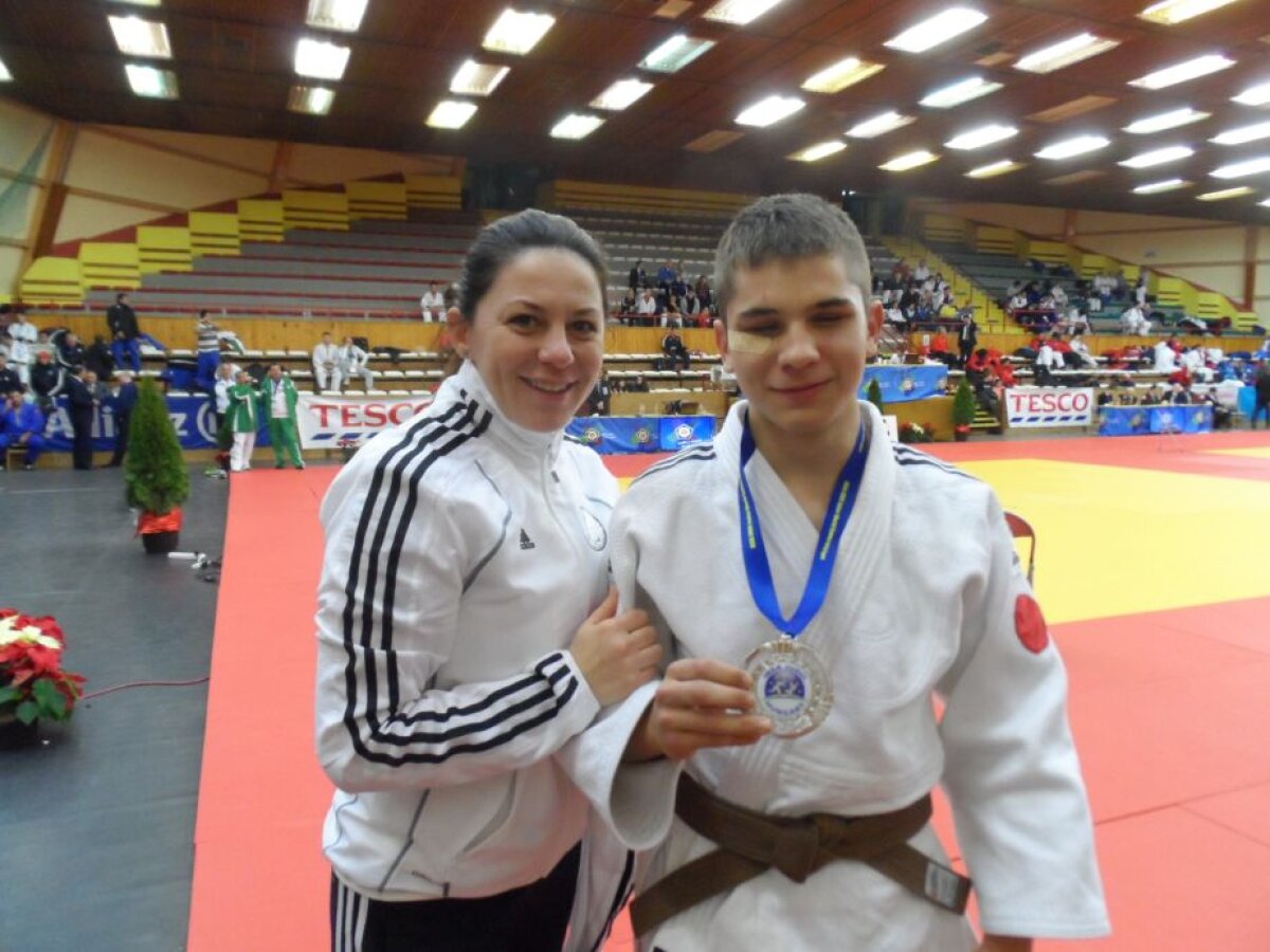 Parfum de campion » Alexandru Bologa face judo de 4 ani și e primul nevăzător din România care câștigă o medalie la Jocurile Paralimpice