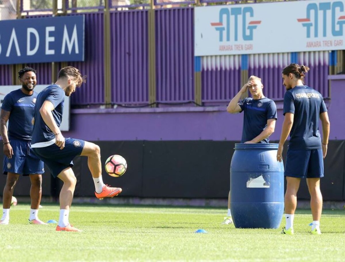 VIDEO+FOTO Cei de la Osmanlispor au sacrificat o oaie pe gazon înaintea meciului cu Steaua » Gol marcat de Rusescu