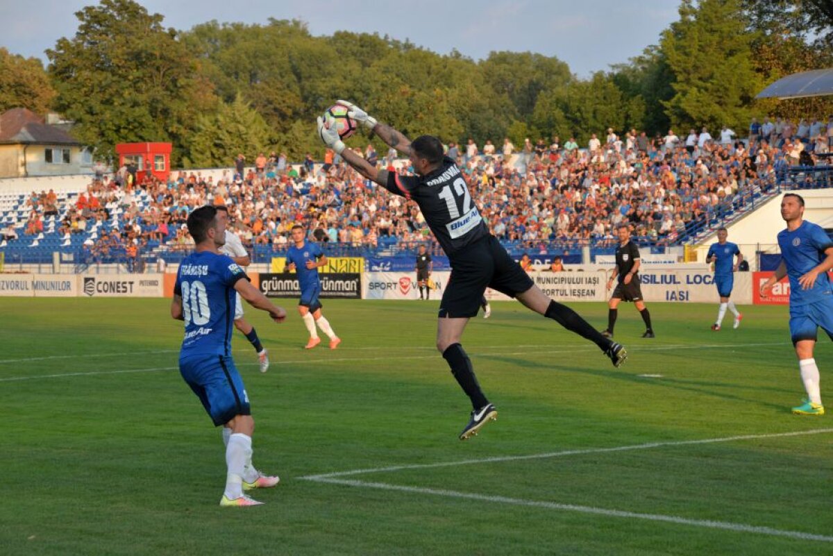 VIDEO+FOTO FC Botoșani a învins Poli Iași, scor 1-0, și a urcat pe locul 2! Lui Nicolo Napoli i s-a cerut demisia!