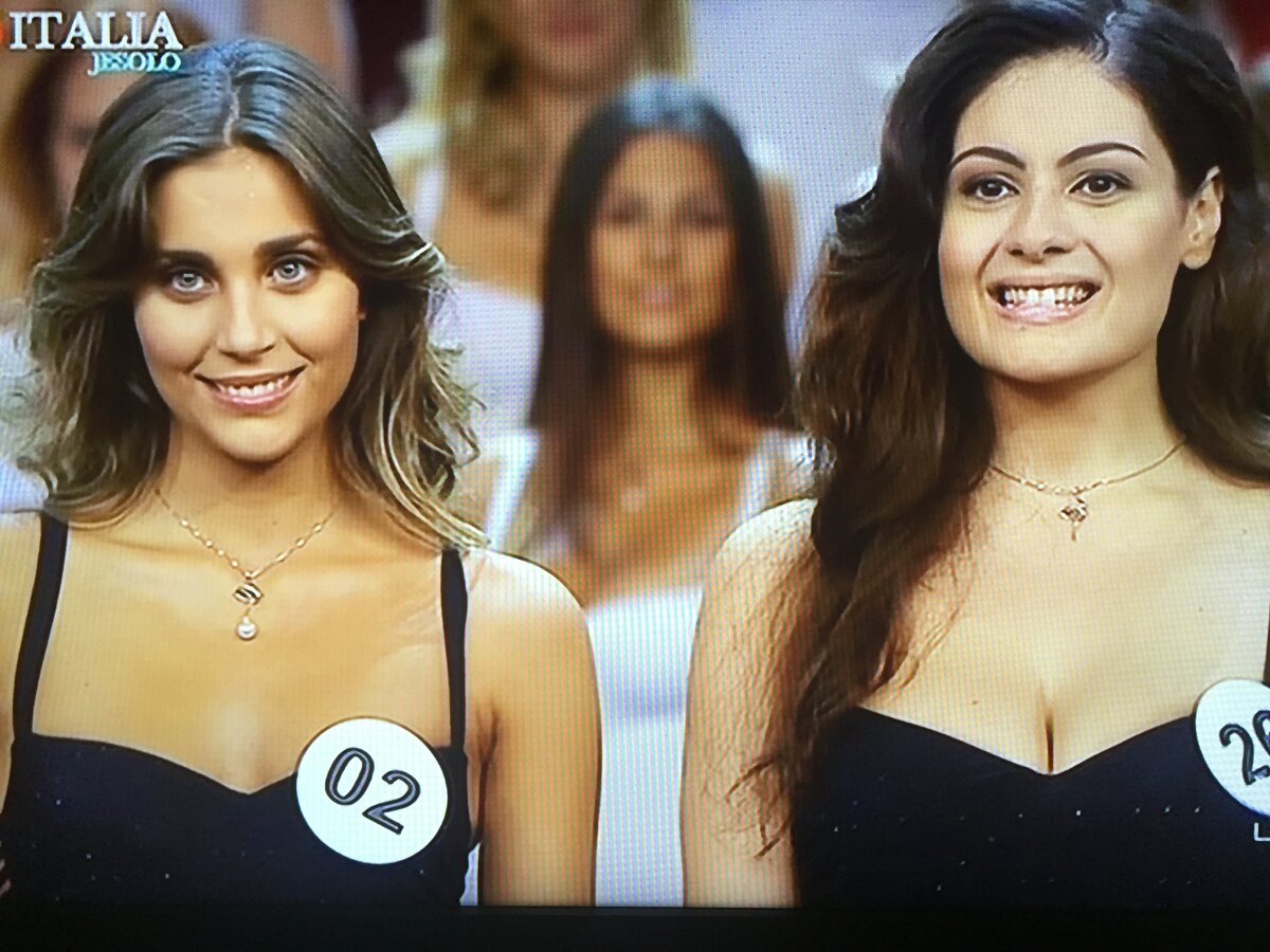 FOTO Asemănare izbitoare între Conte și Miss Italia