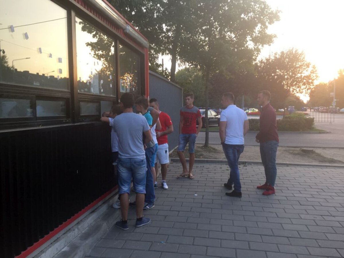 FOTO Bate vântul pe Arena Națională! Stadionul e gol la meciul dintre Steaua și Astra + Aroganță la adresa lui Șumudică