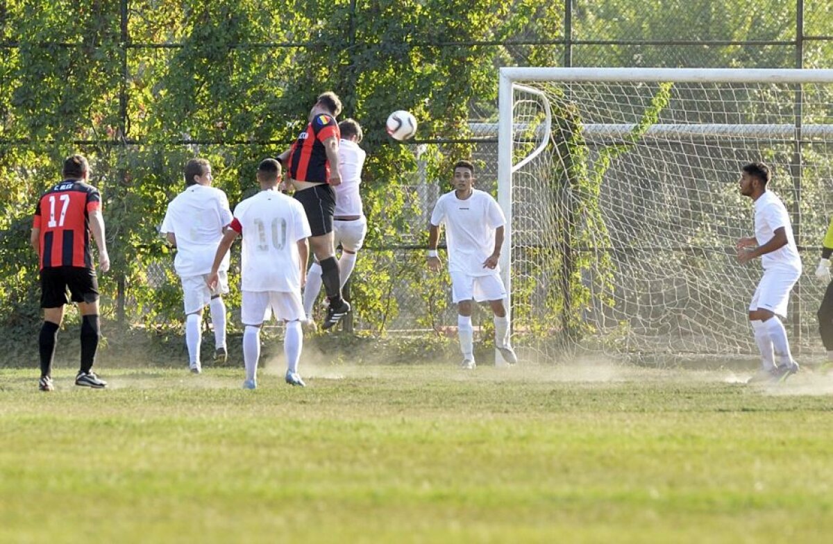 GALERIE FOTO Fără bani în Liga 1, cu prime la Liga a 5-a! Al doilea ”Rapid”, Mișcarea CFR, a câștigat și elevii lui Caciureac au fost remunerați după meci