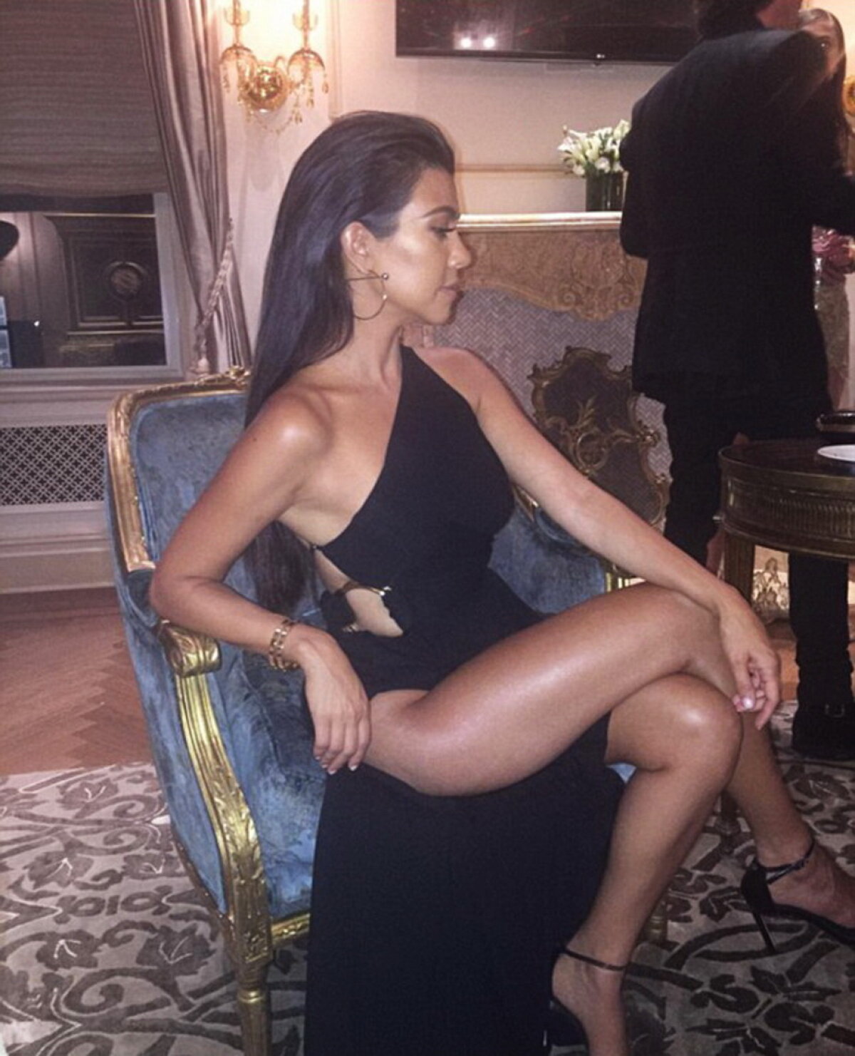 Ilegal de sexy, Kourtney Kardashian a încins atmosfera în New York