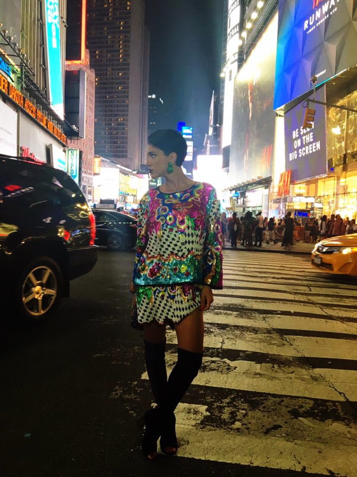 Adelina Pestrițu s-a îmbrăcat așa în New York! Toate privirile s-au ațintit asupra ei