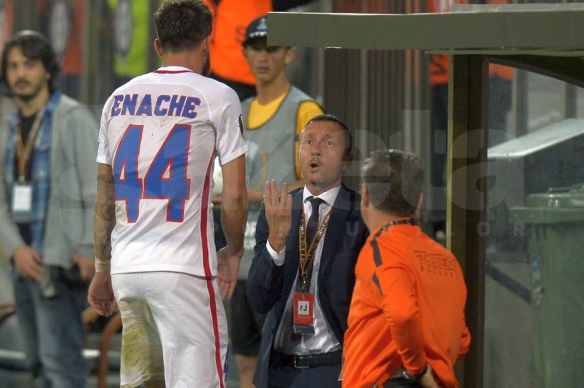 GALERIE FOTO MM, reacție nervoasă pe marginea terenului! Directorul sportiv al Stelei l-a luat tare pe Enache