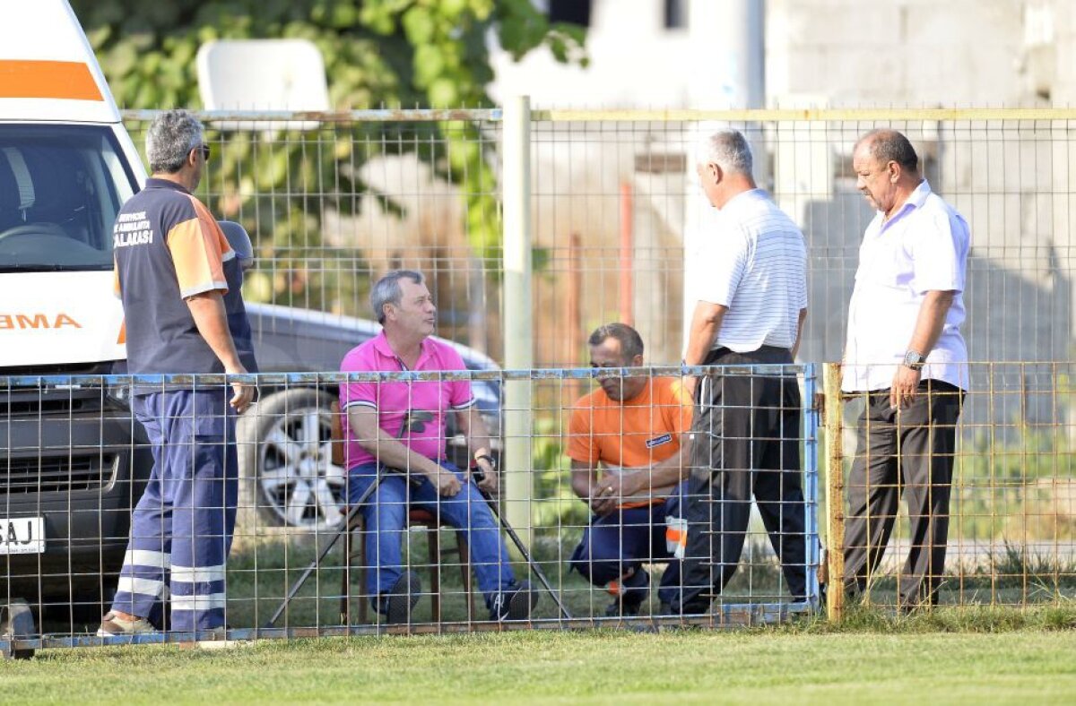 FOTO De la Steaua la Modelu » Gnohere a jucat pentru Dinamo II, în Liga a treia! Suporter-surpriză în tribune