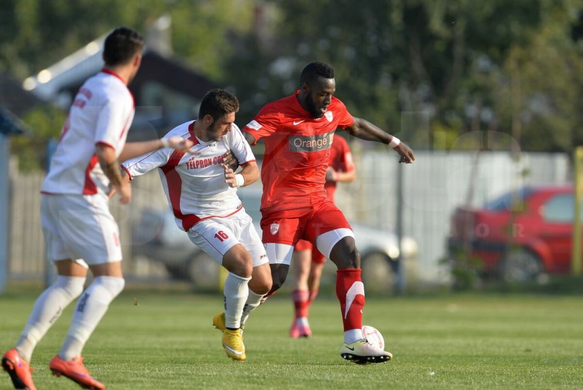 FOTO De la Steaua la Modelu » Gnohere a jucat pentru Dinamo II, în Liga a treia! Suporter-surpriză în tribune