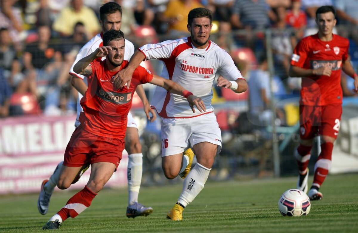 FOTO De la Steaua la Modelu » Gnohere a jucat pentru Dinamo II, în Liga a treia! Suporter-surpriză în tribune