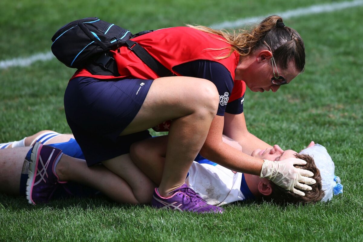 FOTO Ovalul tinereții » Colaj de momente spectaculoase la Campionatul European de Rugby în 7 U18