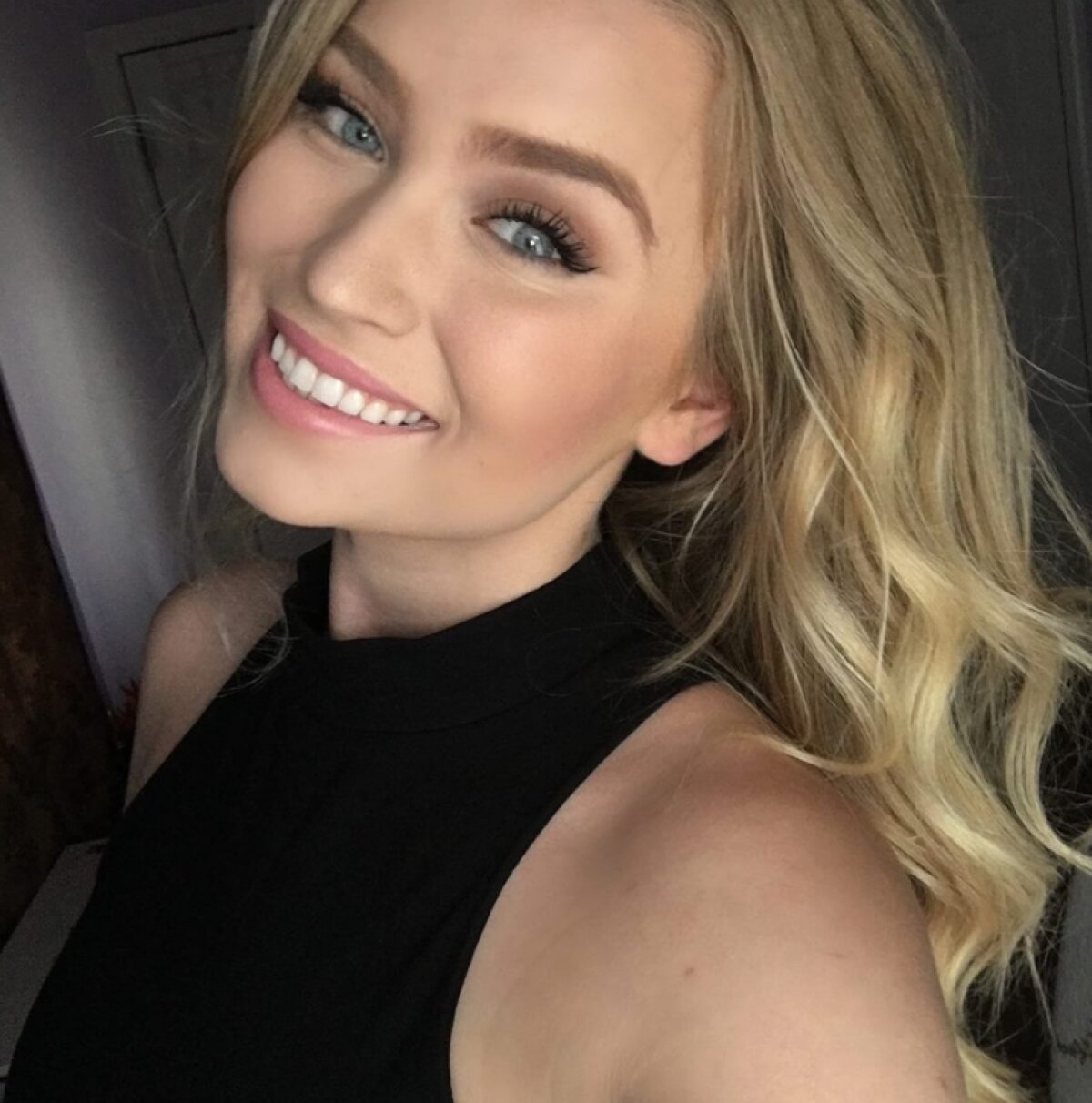 GALERIE FOTO A renunțat la fotbal pentru ea » Un fost jucător al lui Dinamo pleacă în SUA pentru viitoarea lui soție