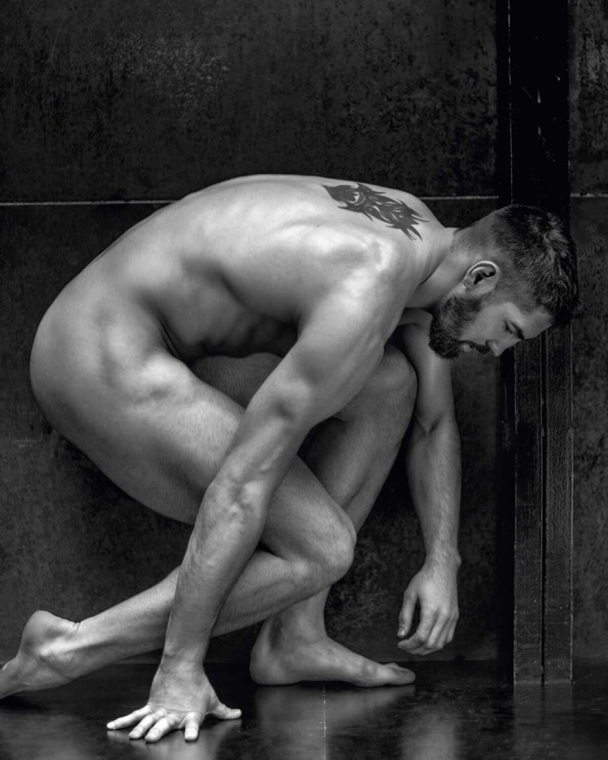 FOTO Trupuri de zei » Calendarul ”Dieux du Stade” 2017 a fost lansat în aceste zile, iar pentru el au pozat 30 de sportivi, printre care și frații Karabatic, dar și biatlonistul Simon Fourcade