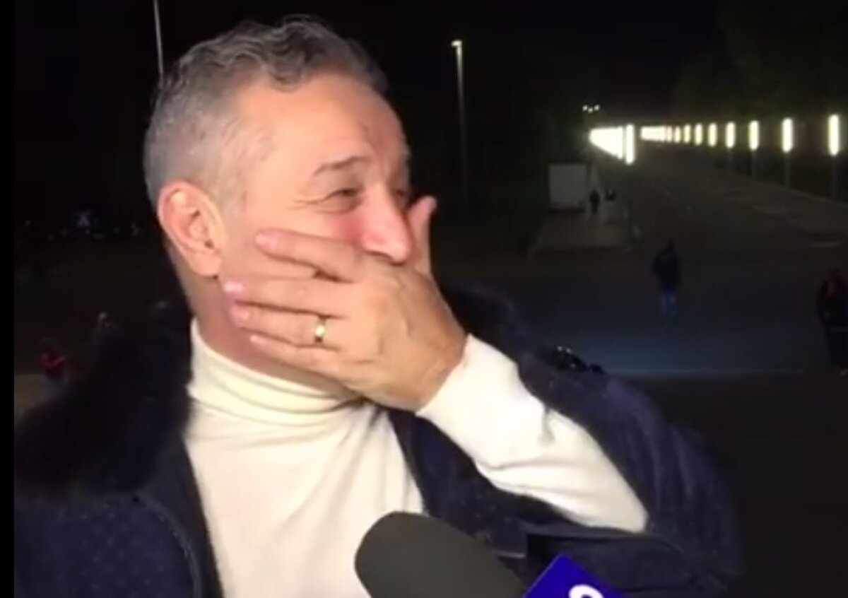 GALERIE FOTO Știrbei Vodă! :)) Scene haioase cu Becali la intrarea pe stadion: a rămas fără un dinte!