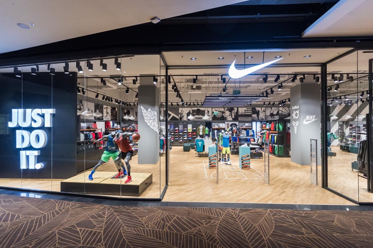 Primul magazin Nike din România adresat in special iubitorilor baschetului