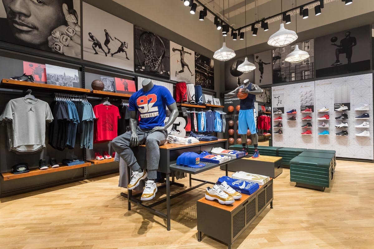 Primul magazin Nike din România adresat in special iubitorilor baschetului