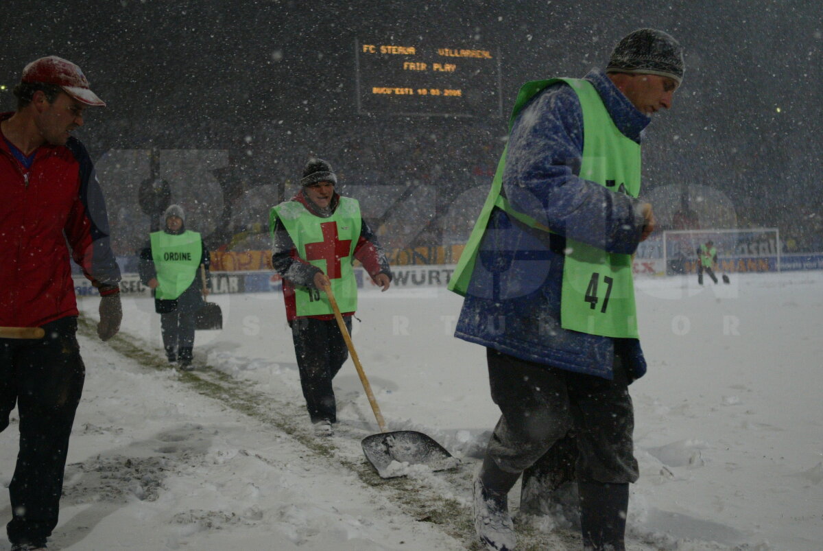 GALERIE FOTO Cele mai tari 40 de imagini de la prima tentativă de Steaua - Villarreal din 2005 » Noaptea în care 25.000 de fani au umplut Ghencea şi au îndurat o ninsoare teribilă