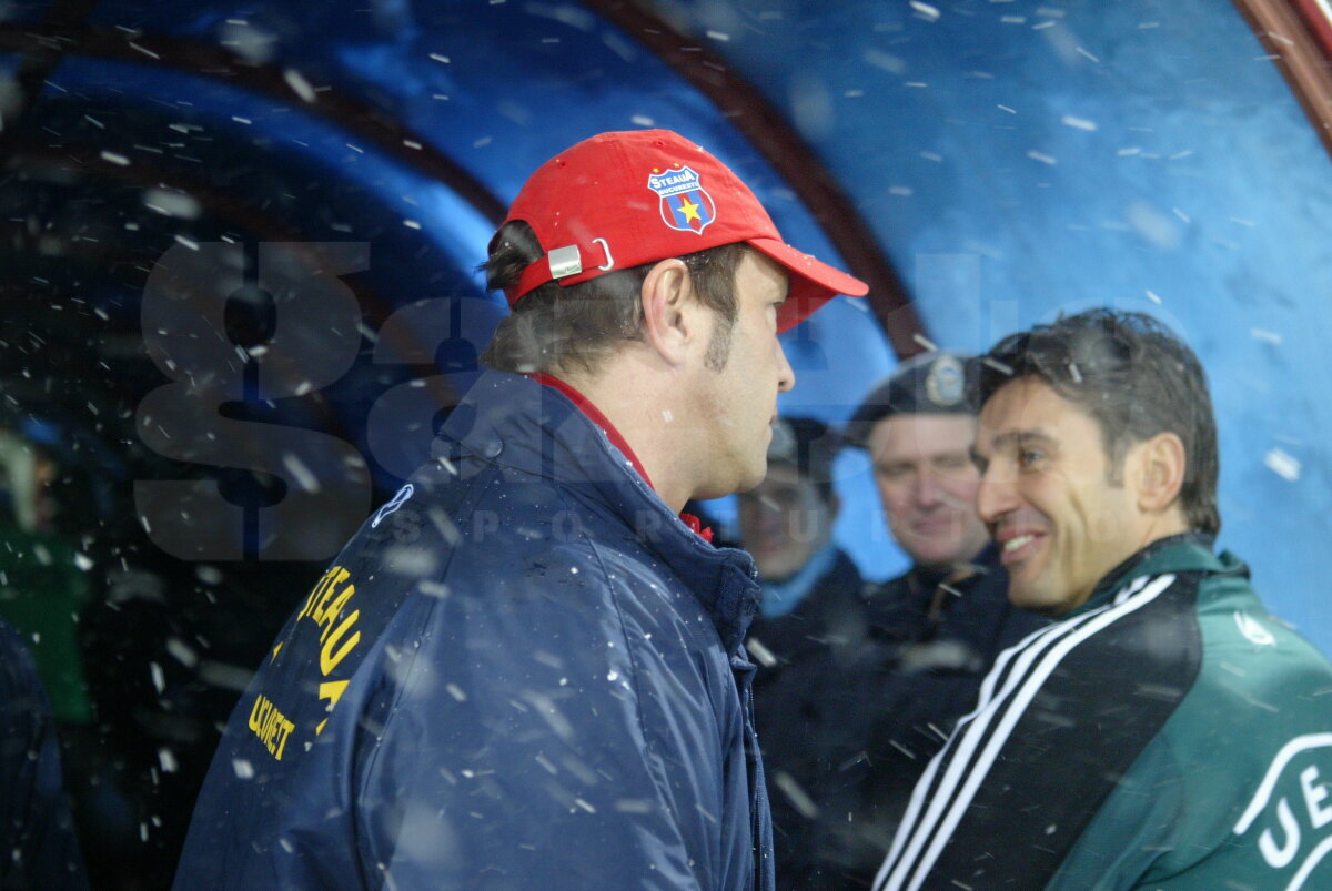 GALERIE FOTO Cele mai tari 40 de imagini de la prima tentativă de Steaua - Villarreal din 2005 » Noaptea în care 25.000 de fani au umplut Ghencea şi au îndurat o ninsoare teribilă