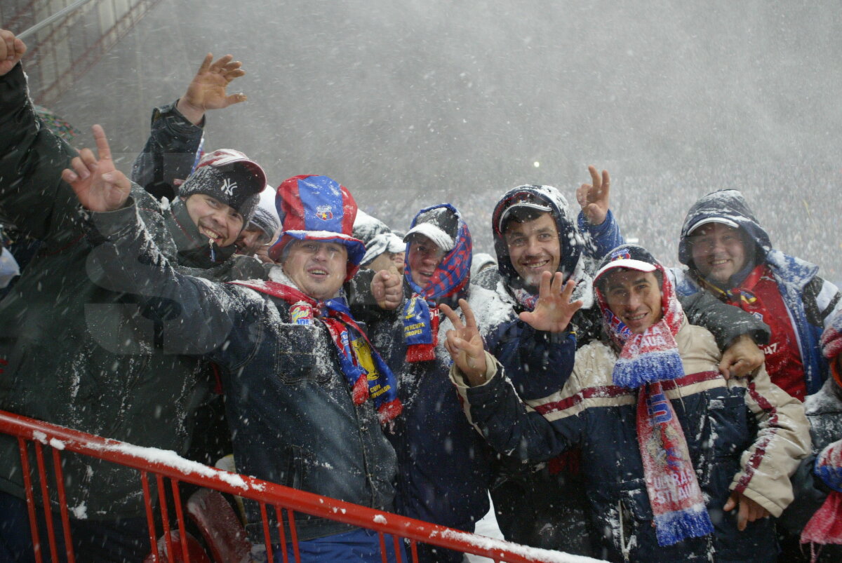 GALERIE FOTO Cele mai tari 40 de imagini de la prima tentativă de Steaua - Villarreal din 2005 » Noaptea în care 25.000 de fani au umplut Ghencea şi au îndurat o ninsoare teribilă