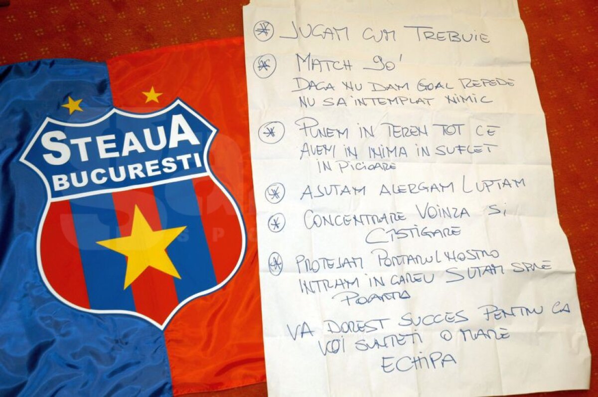 FOTO Mesajul scris de mână în vestiar prin care Zenga a revoluţionat înainte de Steaua - Villarreal din 2005 » Italianul a rememorat azi meciul de acum 11 ani