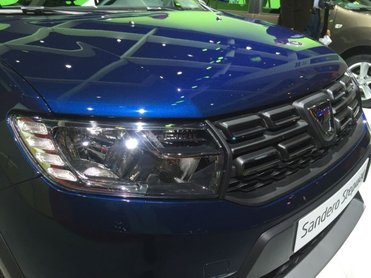 FOTO Dacia cu lumini LED » Pentru prima oară în istoria mărcii, patru modele Dacia vor beneficia de lumini LED, rafinând astfel un design ajuns la maturitate