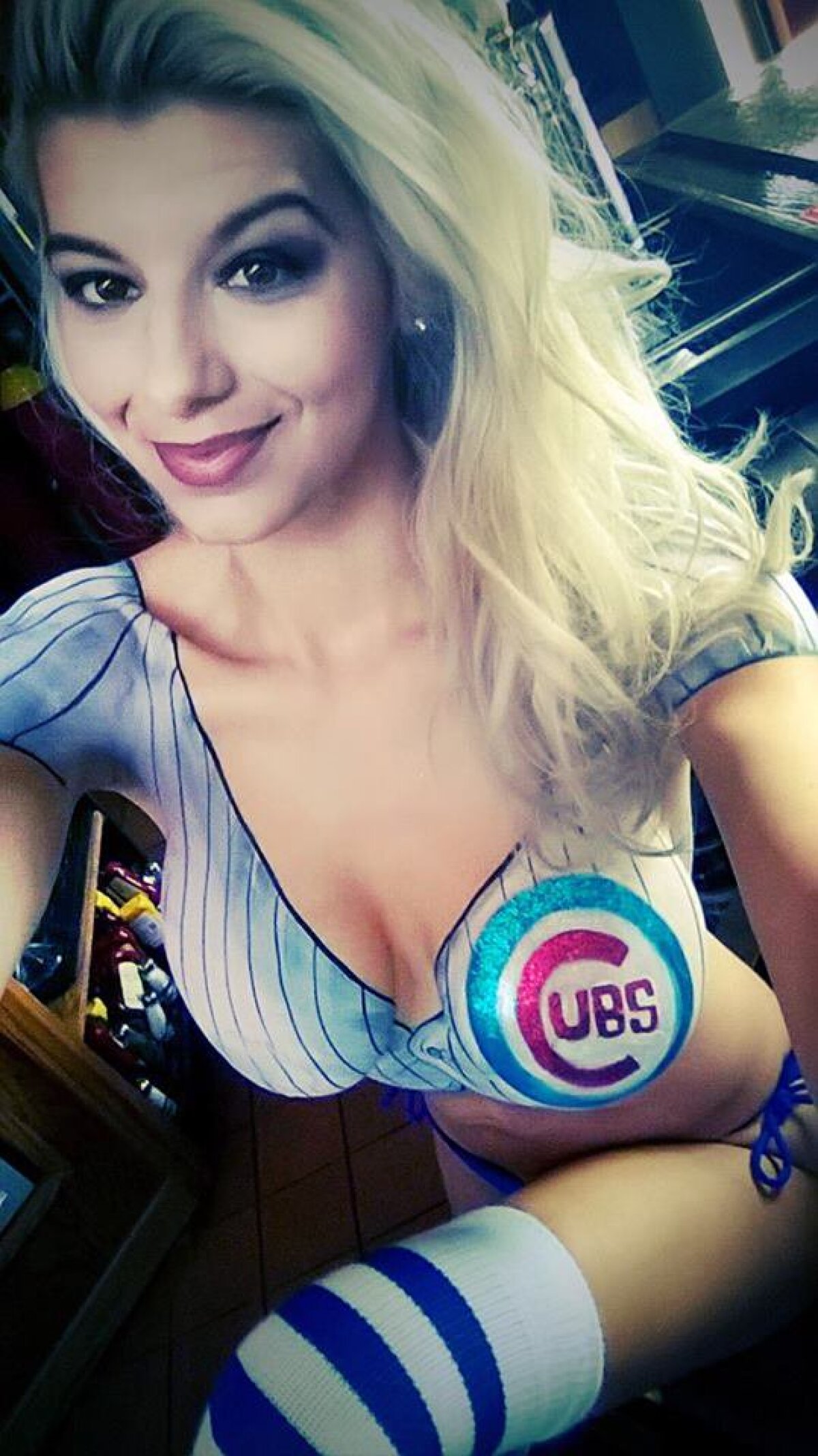 FOTO "Miss Ooh La Laa" face bodypainting pentru Cubs