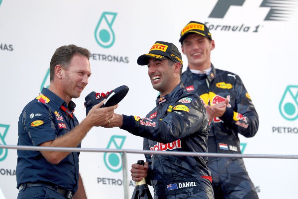 GALERIE FOTO Moment inedit după finalul cursei de Formula 1 » Ricciardo a pus pe toată lumea să bea șampanie din pantoful lui
