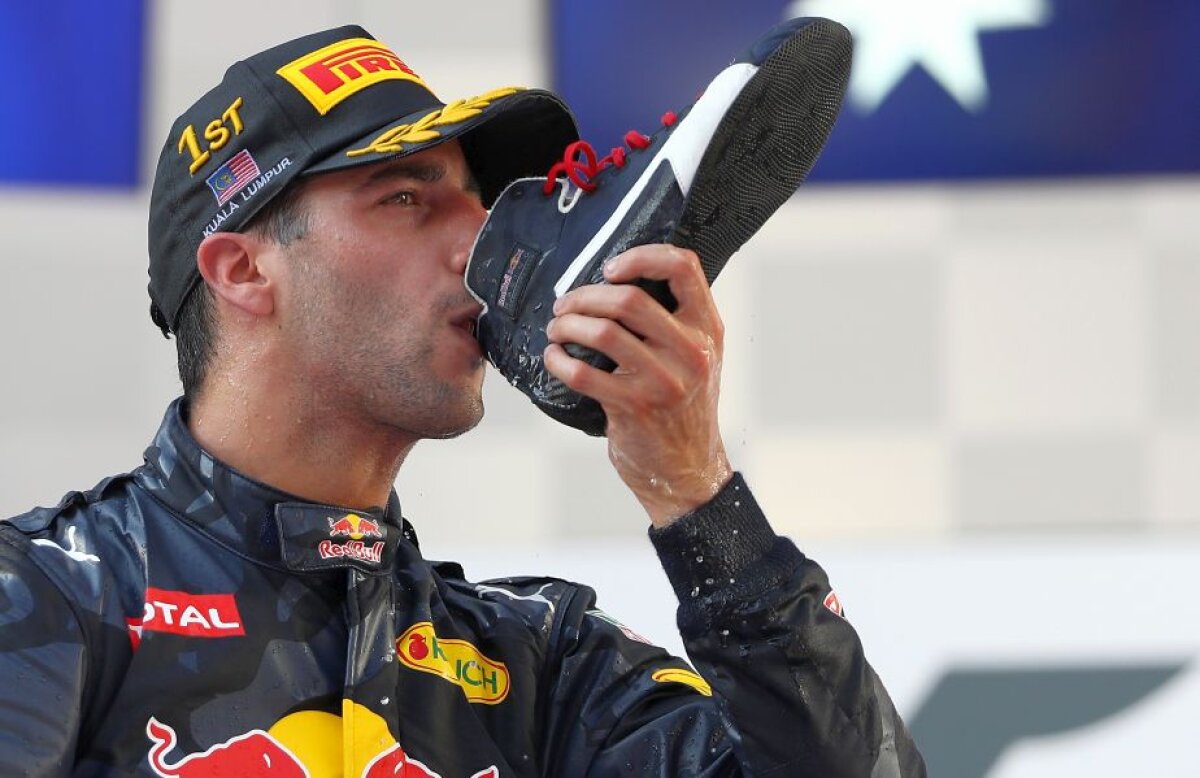 GALERIE FOTO Moment inedit după finalul cursei de Formula 1 » Ricciardo a pus pe toată lumea să bea șampanie din pantoful lui