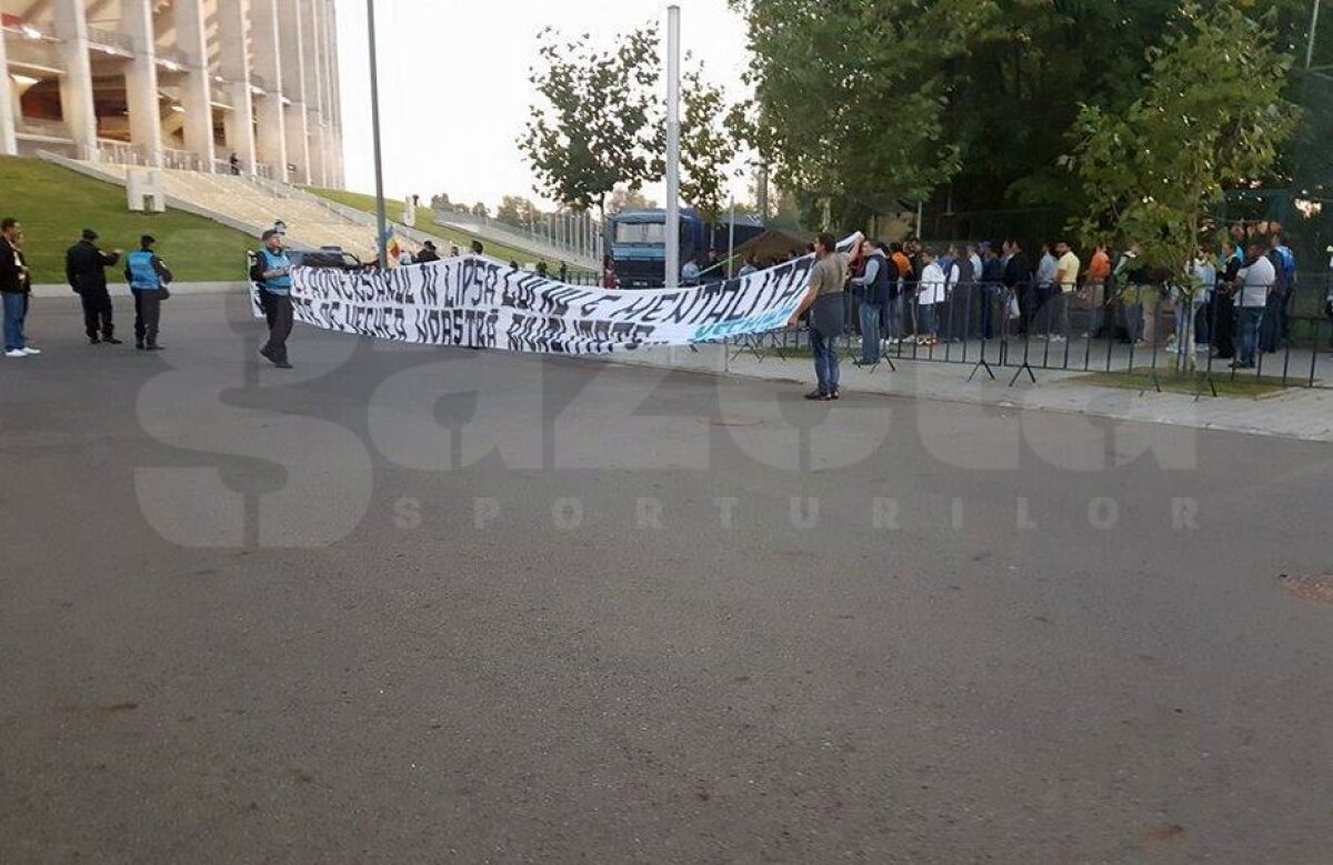 FOTO Fanii olteni, controlați la sânge înainte de meciul cu Steaua » Craiovenii nu au încăput în sectoarele rezervate inițial