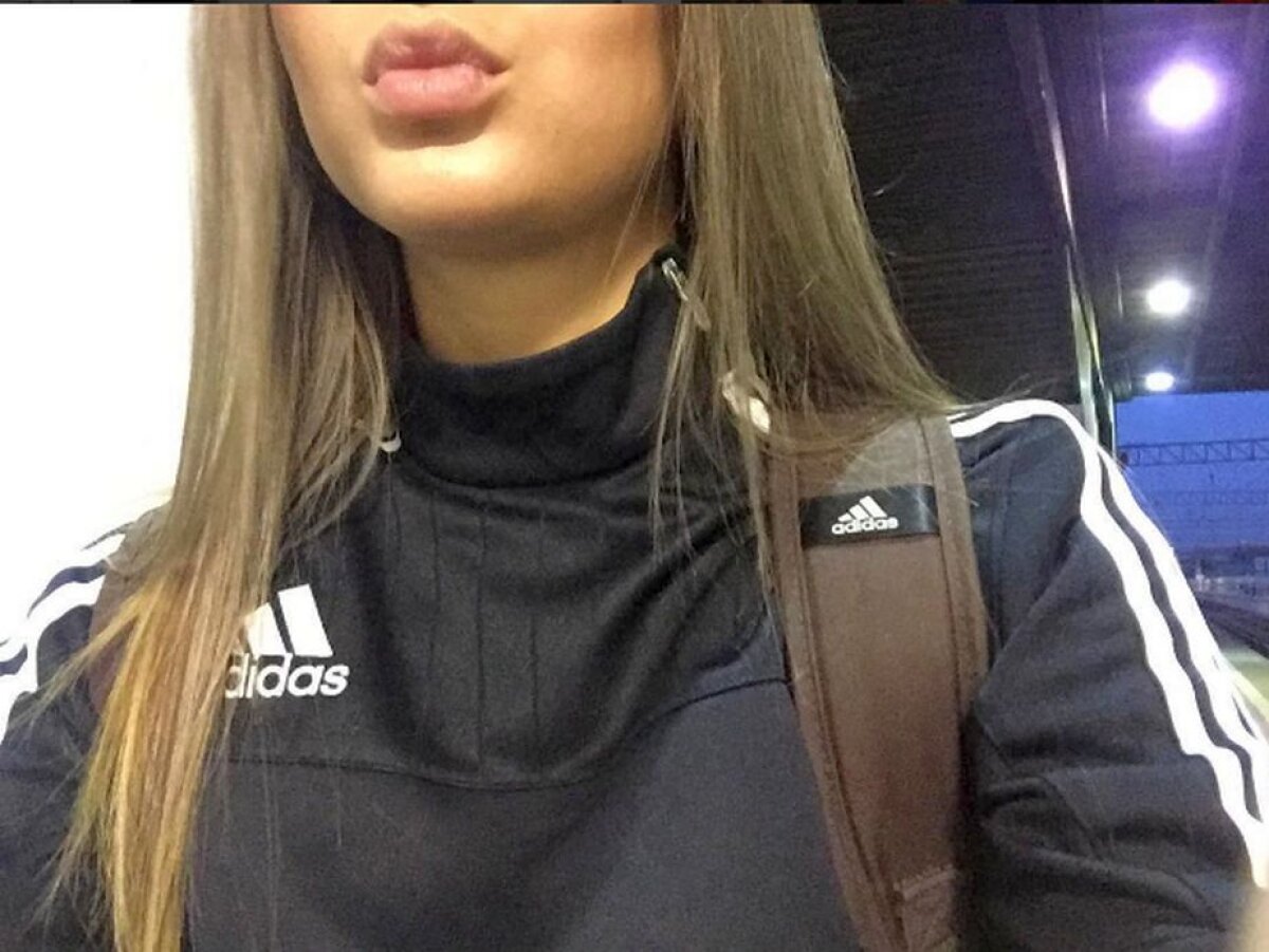 GALERIE FOTO Cea mai frumoasă arbitră vine din Rusia » Ekaterina joacă şi fotbal şi e foarte bună