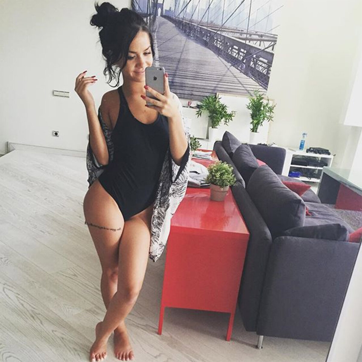 FOTO Miss Paris » Iubita lui Jese face furori în capitala Franței