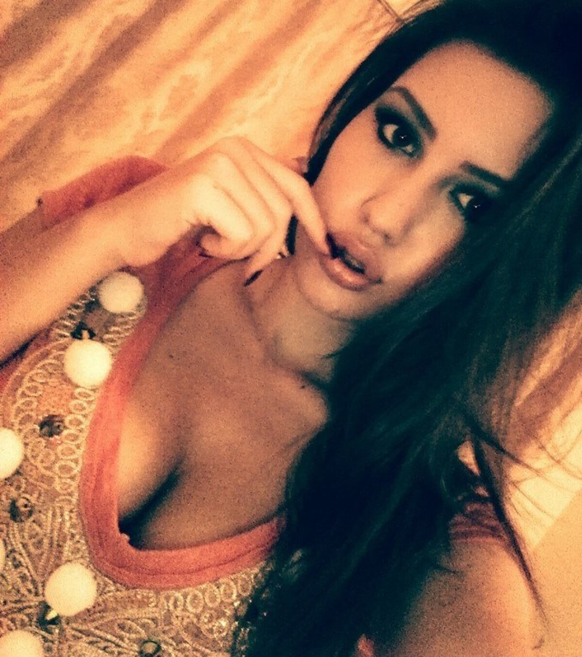 GALERIE FOTO Marius Niculae și-a găsit iubită cu 15 ani mai tânără decât el » Imagini incendiare cu noua cucerire a lui "Săgeată"