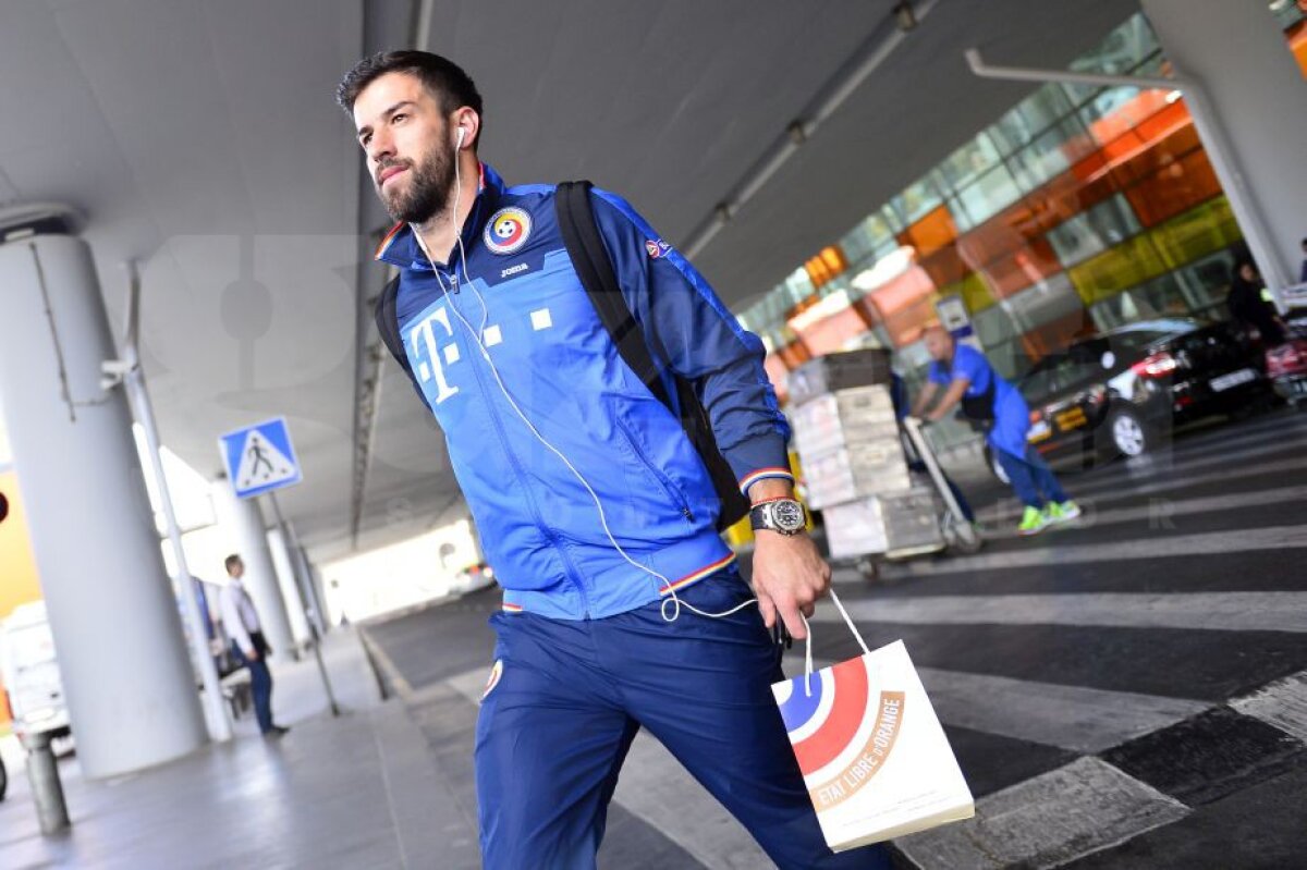 GALERIE FOTO Naționala României a ajuns în Armenia! Invitat surpriză în delegația "tricolorilor"