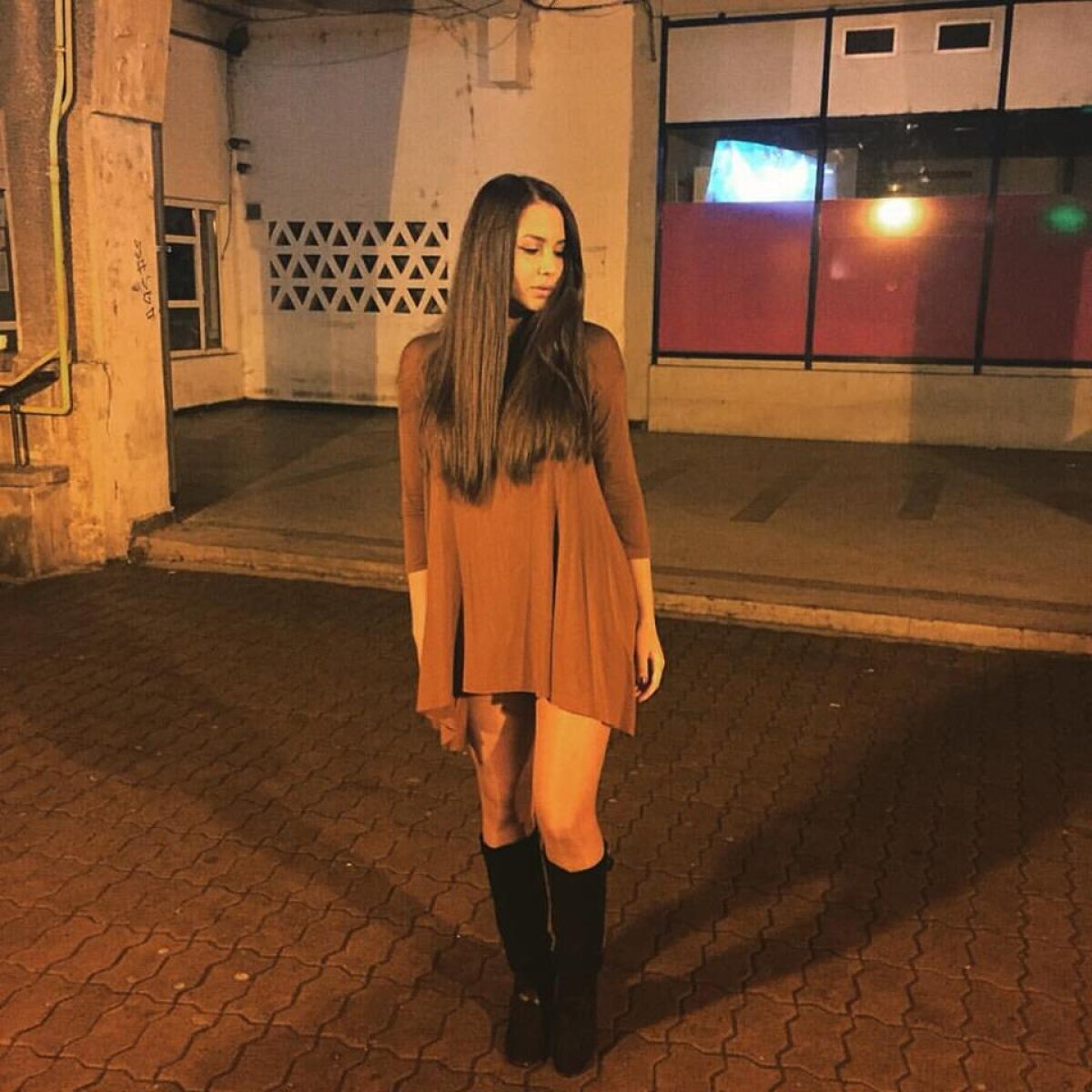 GALERIE FOTO Și-a găsit marea iubire de când a venit la Dinamo » L-a cucerit o brunetă de 18 ani