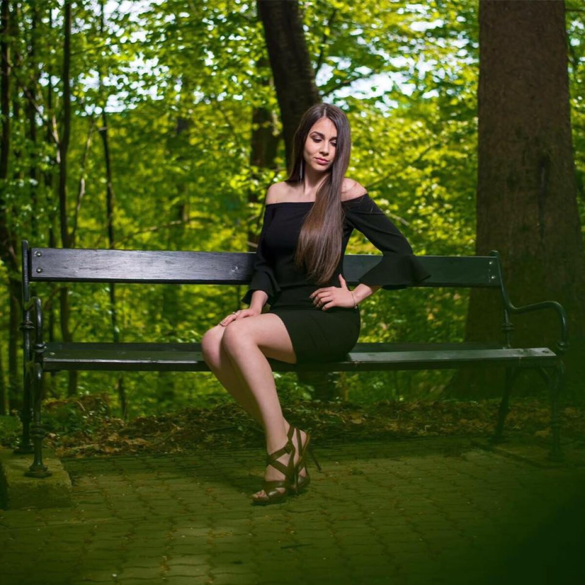 GALERIE FOTO Și-a găsit marea iubire de când a venit la Dinamo » L-a cucerit o brunetă de 18 ani