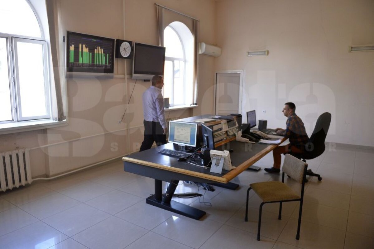 EXCLUSIV GALERIE FOTO Am fost la Radio Erevan, locul în care au luat naștere celebrele bancuri din vremea comunismului! 