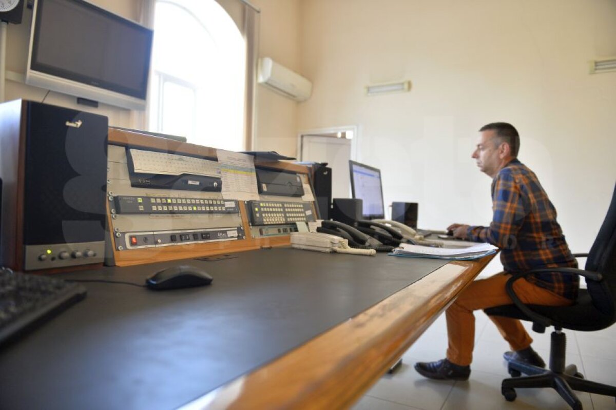 EXCLUSIV GALERIE FOTO Am fost la Radio Erevan, locul în care au luat naștere celebrele bancuri din vremea comunismului! 