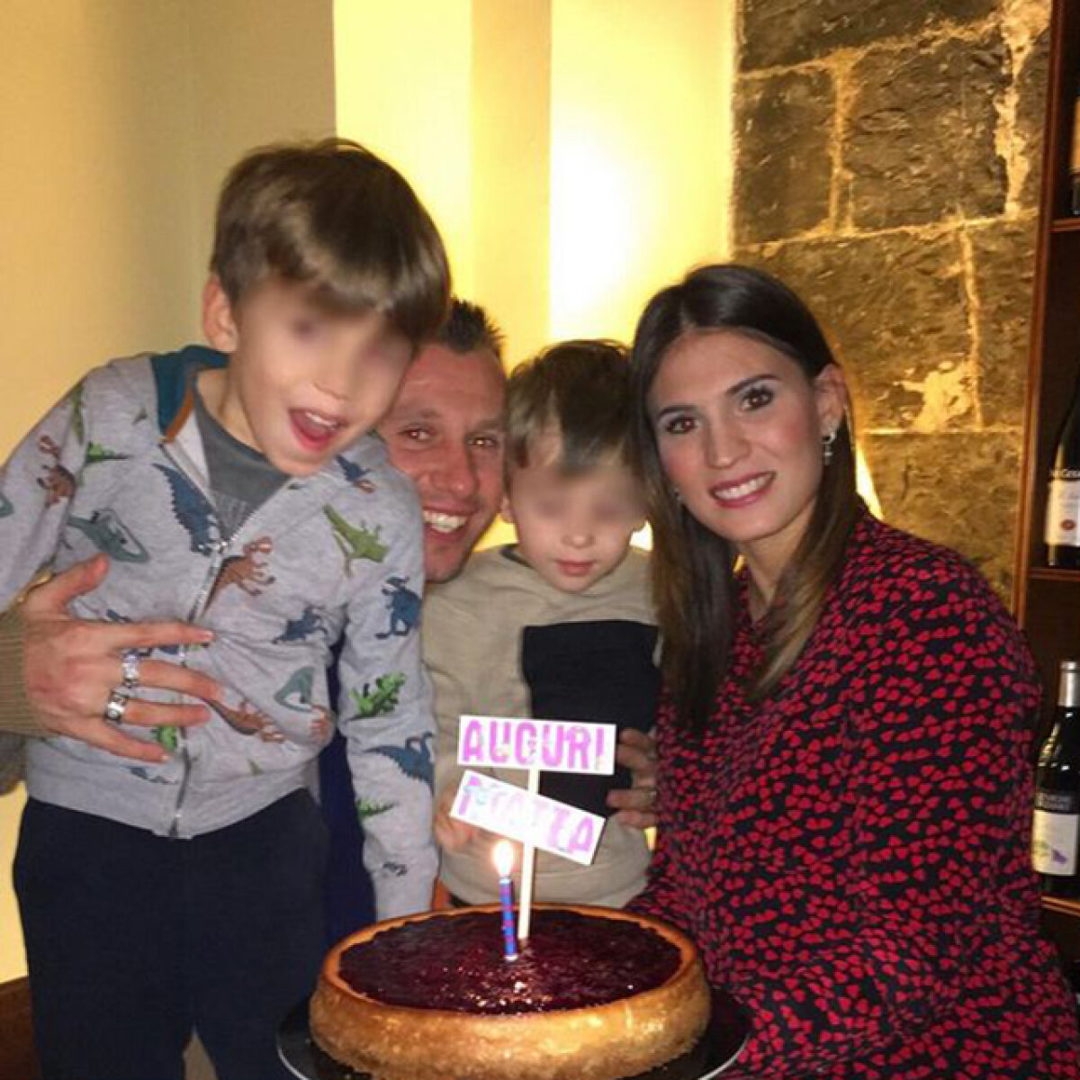 FOTO Antrenoarea lui FantAntonio » Soția sexy și sportivă a lui Cassano îl pune la muncă pe fotbalist