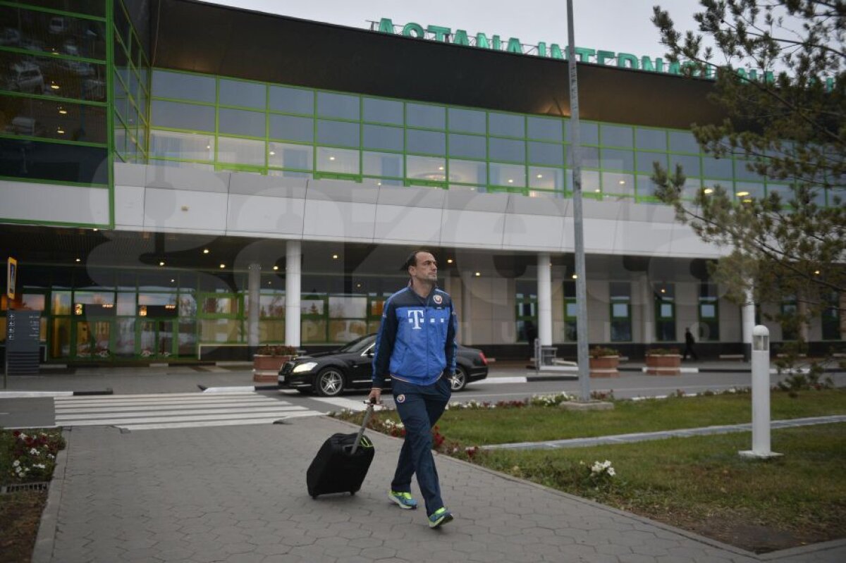 GALERIE FOTO România a aterizat în această dimineață la Astana! Jucătorii au zburat imediat după meciul cu Armenia
