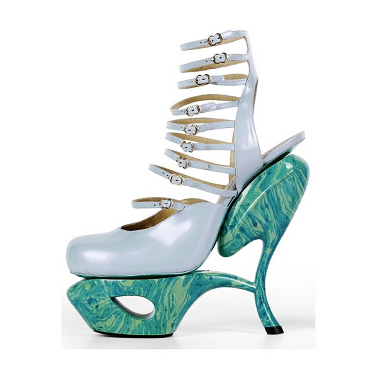 GALERIE FOTO » Cei mai ciudaţi 50 de pantofi din lume