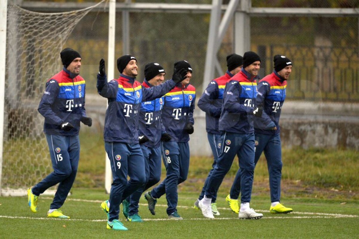 GALERIE FOTO "Tricolorii" s-au antrenat astăzi cu căciulile pe cap » Peste ce temperatură au dat ai noștri în Kazahstan