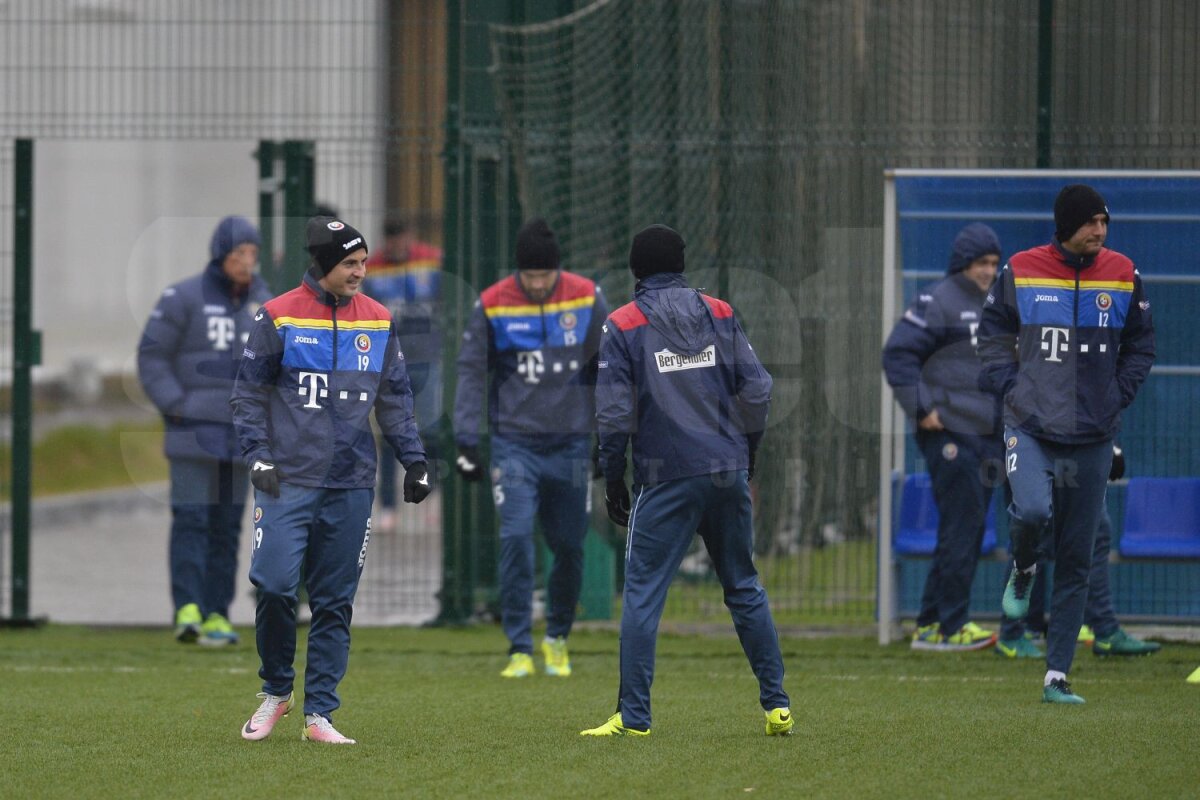 Daum face schimbări cu Kazahstan: cum va arăta echipa marţi + FOTO Condiții neobișnuite pentru tricolori: două ore, diferență de 28 de grade şi iarbă din plastic