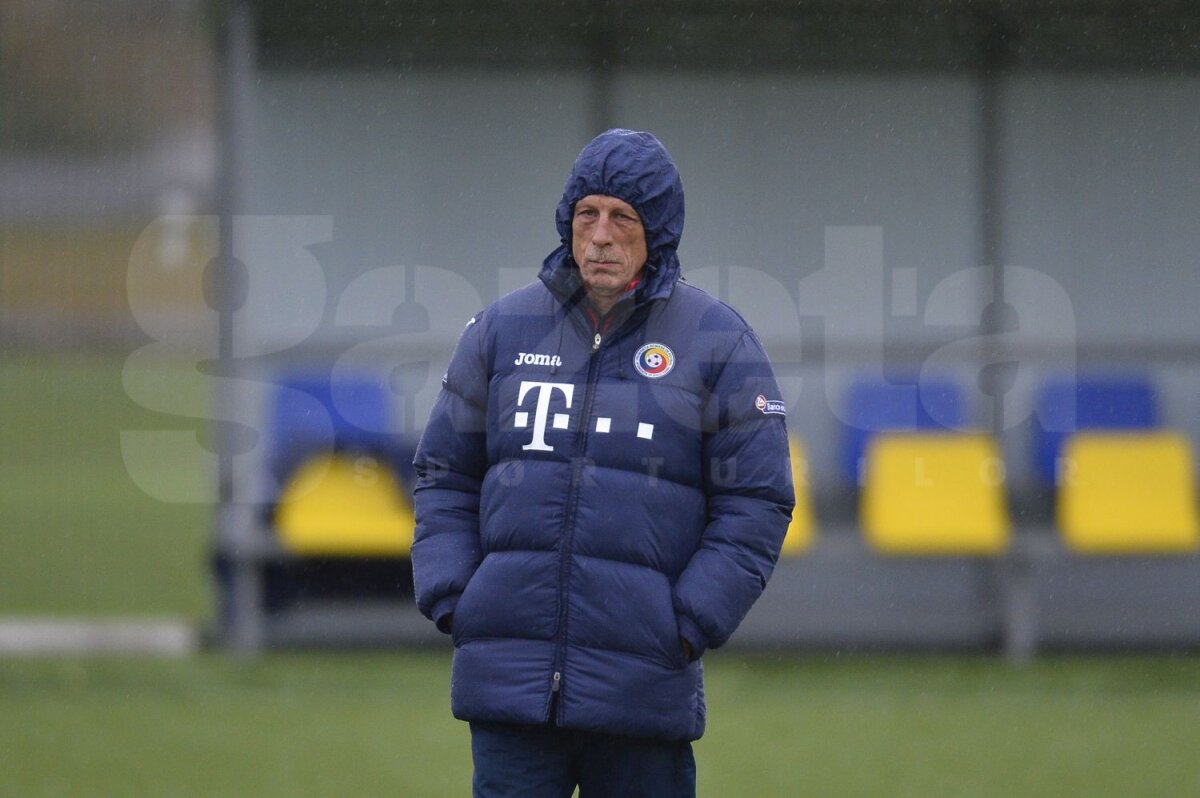 Daum face schimbări cu Kazahstan: cum va arăta echipa marţi + FOTO Condiții neobișnuite pentru tricolori: două ore, diferență de 28 de grade şi iarbă din plastic